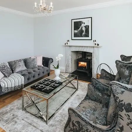 Old Grammar Country House * Cartmel